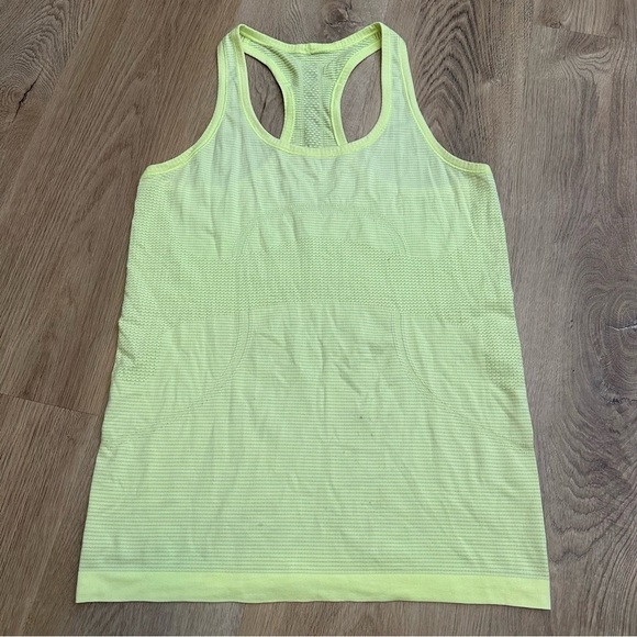 Lululemon Run: Swiftly Racerback Wild Lime - Picture 2 of 9
